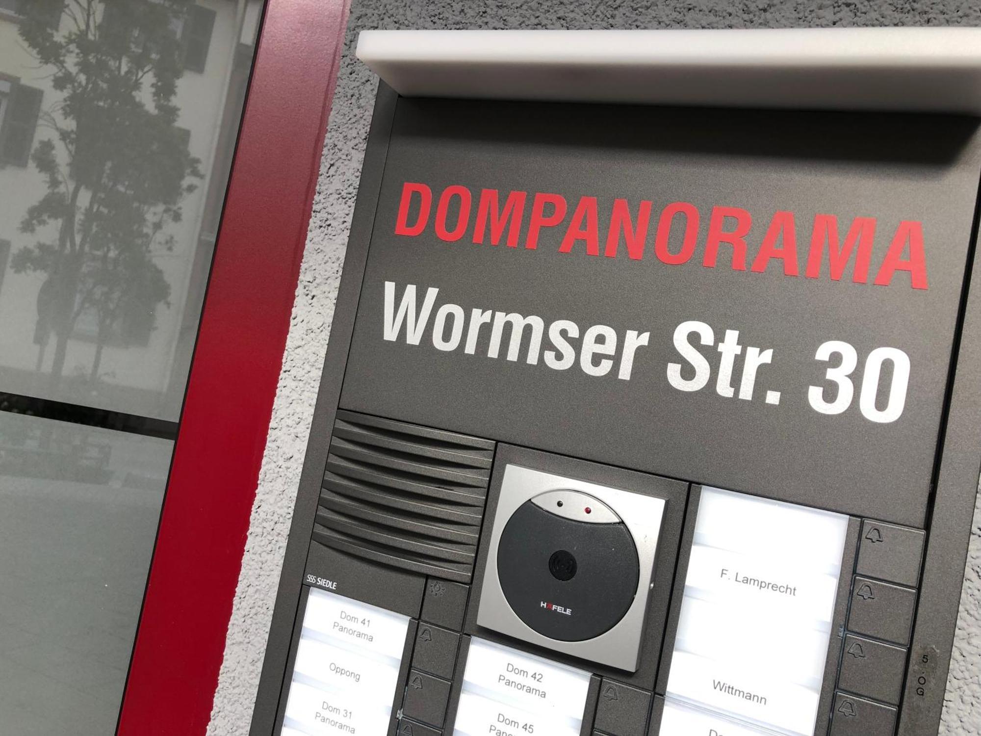 Dompanorama Der Weisse Pfau Apartment Fuer 2-4Pers Speyer Buitenkant foto