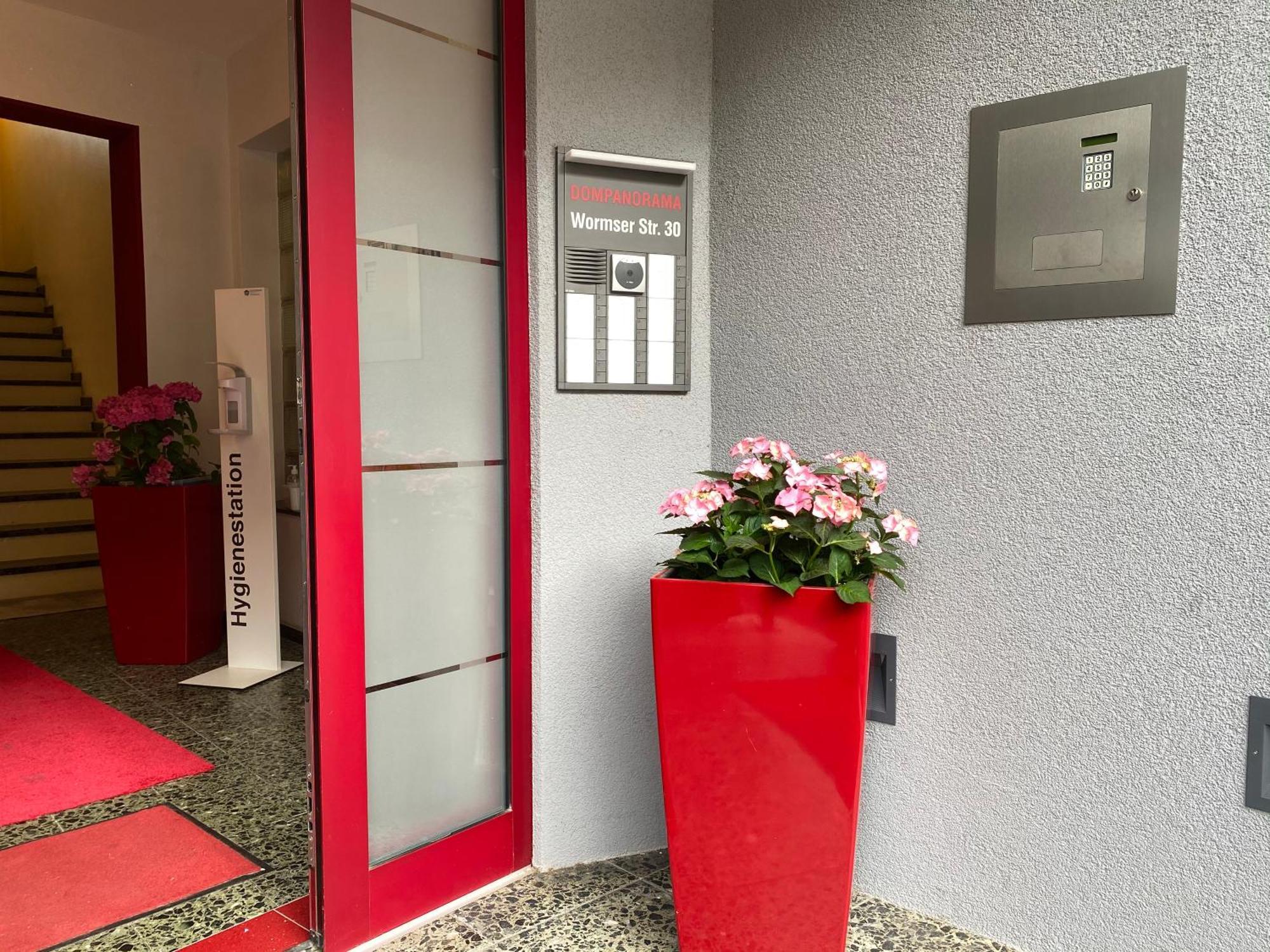 Dompanorama Der Weisse Pfau Apartment Fuer 2-4Pers Speyer Buitenkant foto